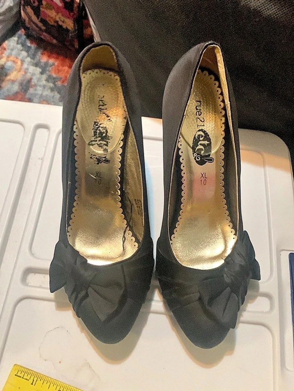rue21 Black Bow Pumps US 10